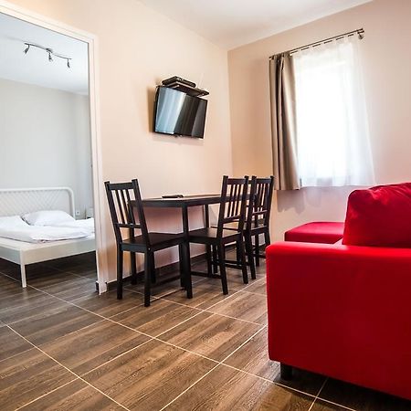 Tulipan Apartman Eger Exteriör bild